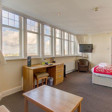 New Boston Guest Accommodation Fleetwood Extérieur photo