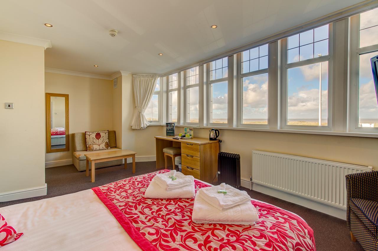 New Boston Guest Accommodation Fleetwood Extérieur photo