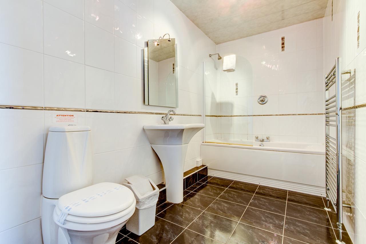 New Boston Guest Accommodation Fleetwood Extérieur photo